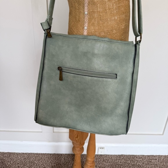 Square Shaped Flap Magnetic Buckle Crossbody Bag Green Unisex Shoulder Bag - Picture 2 of 11